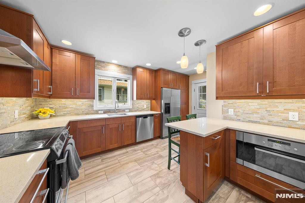 59 W Forest Avenue