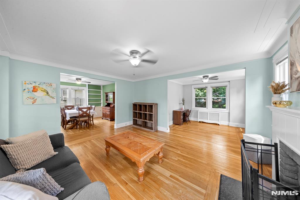 59 W Forest Avenue