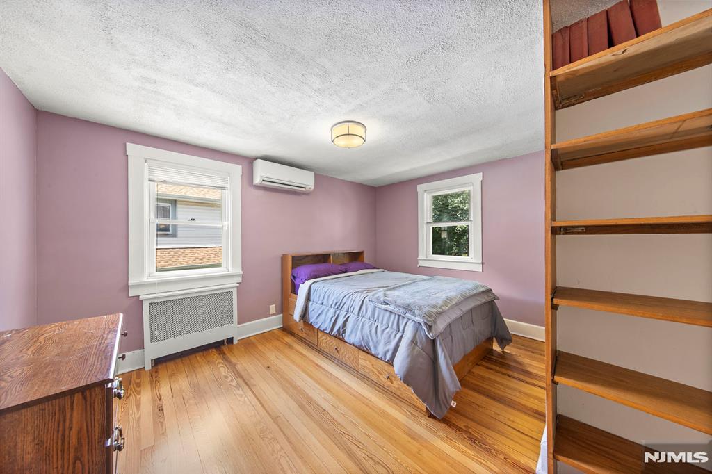 59 W Forest Avenue