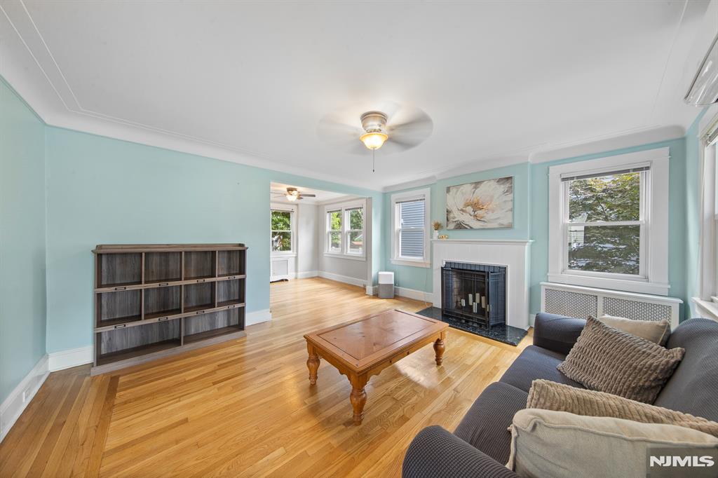 59 W Forest Avenue