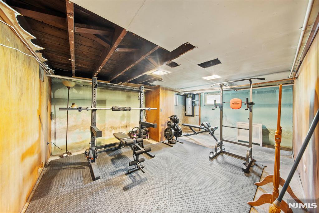 59 W Forest Avenue