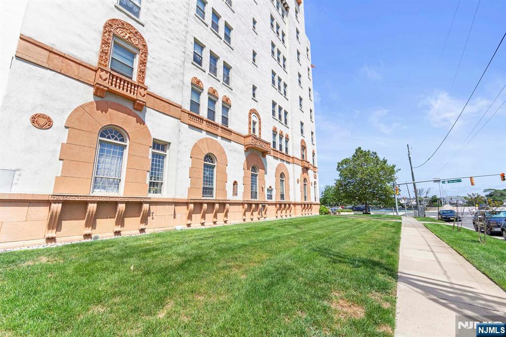 400 Deal Lake Drive 7H & 7G