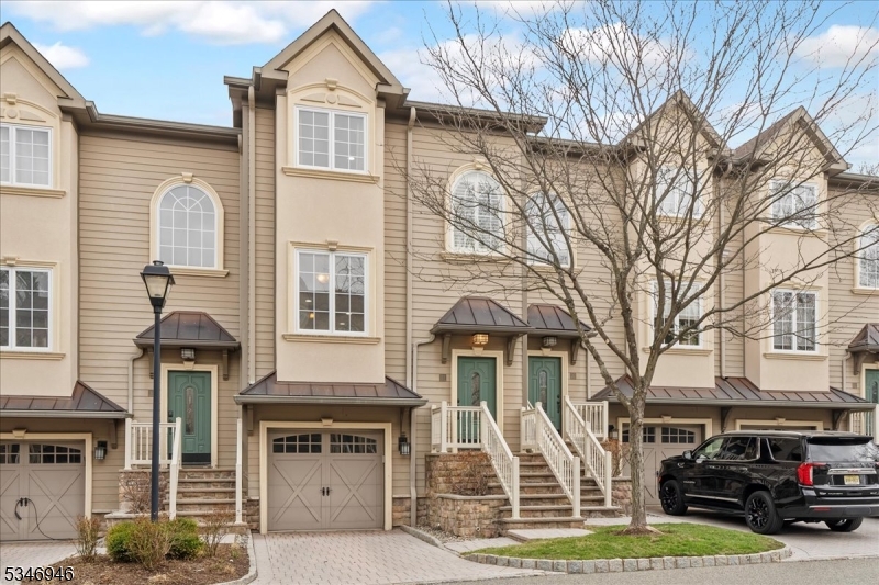 1 Glen Rock Sq B3