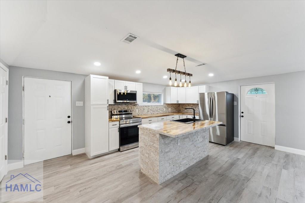 8576 E.B. Cooper Highway