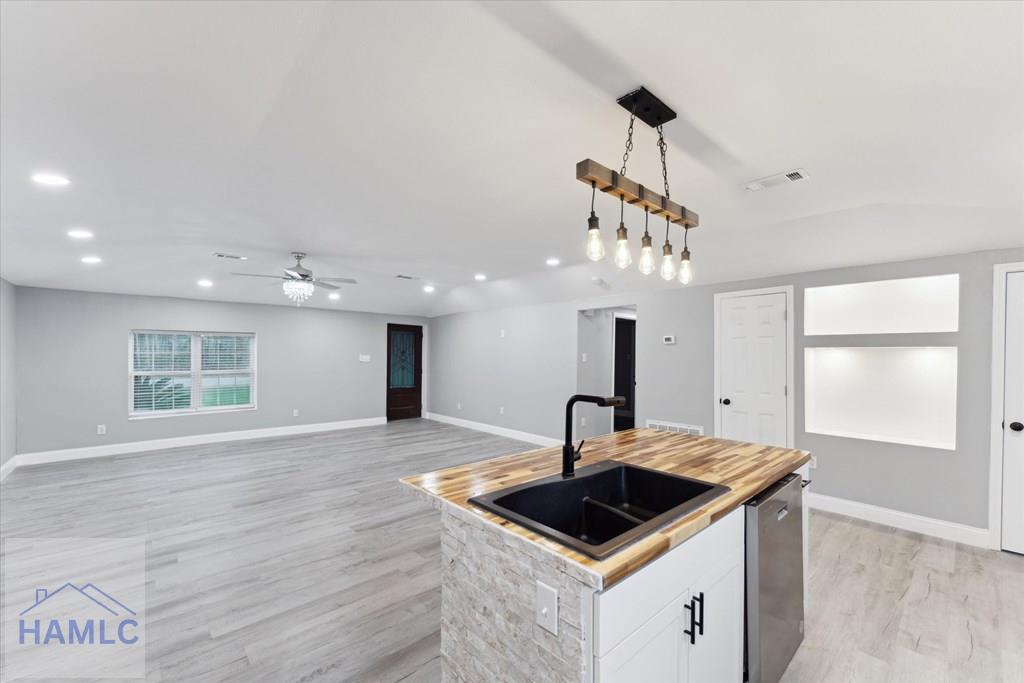 8576 E.B. Cooper Highway