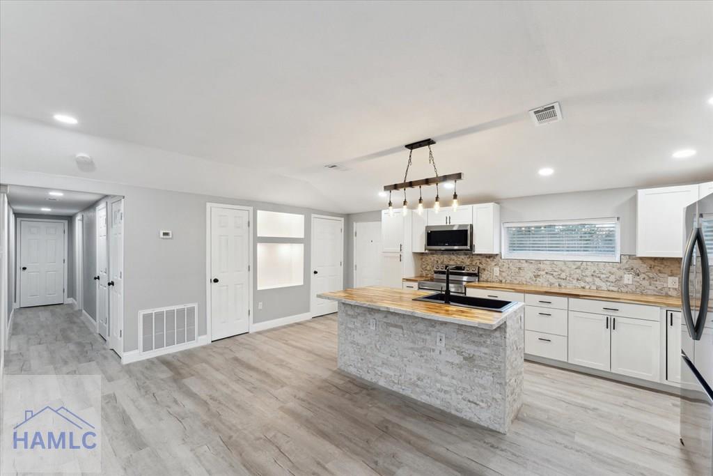 8576 E.B. Cooper Highway