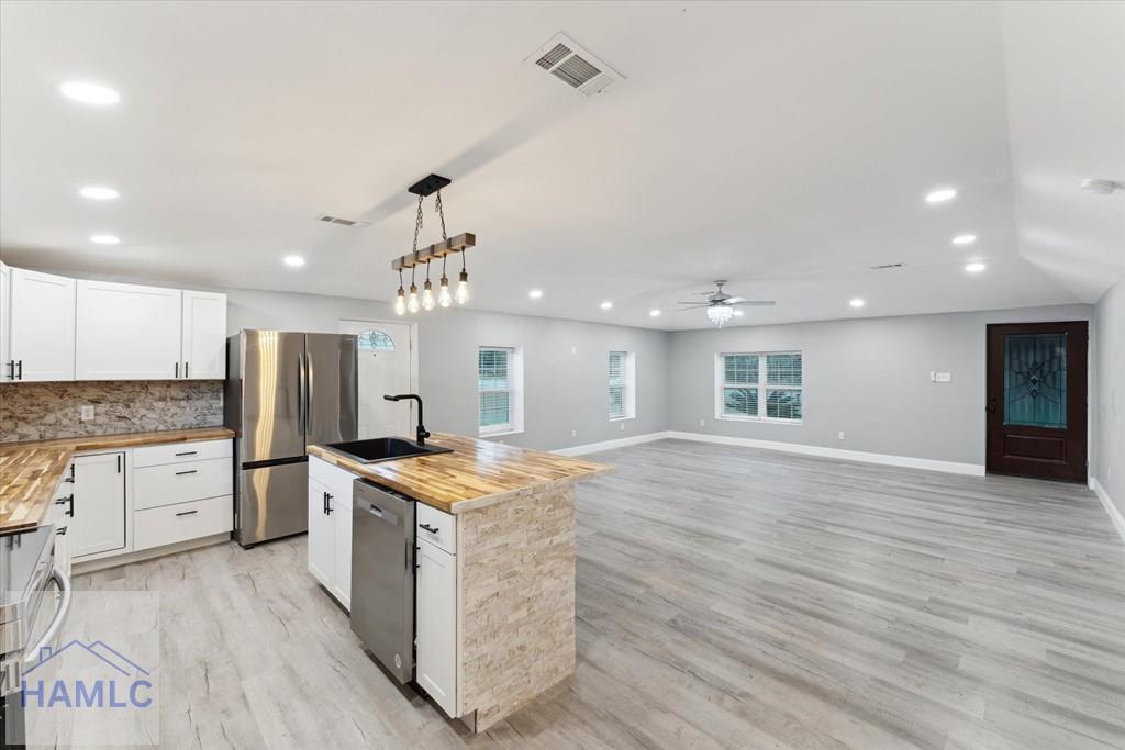 8576 E.B. Cooper Highway