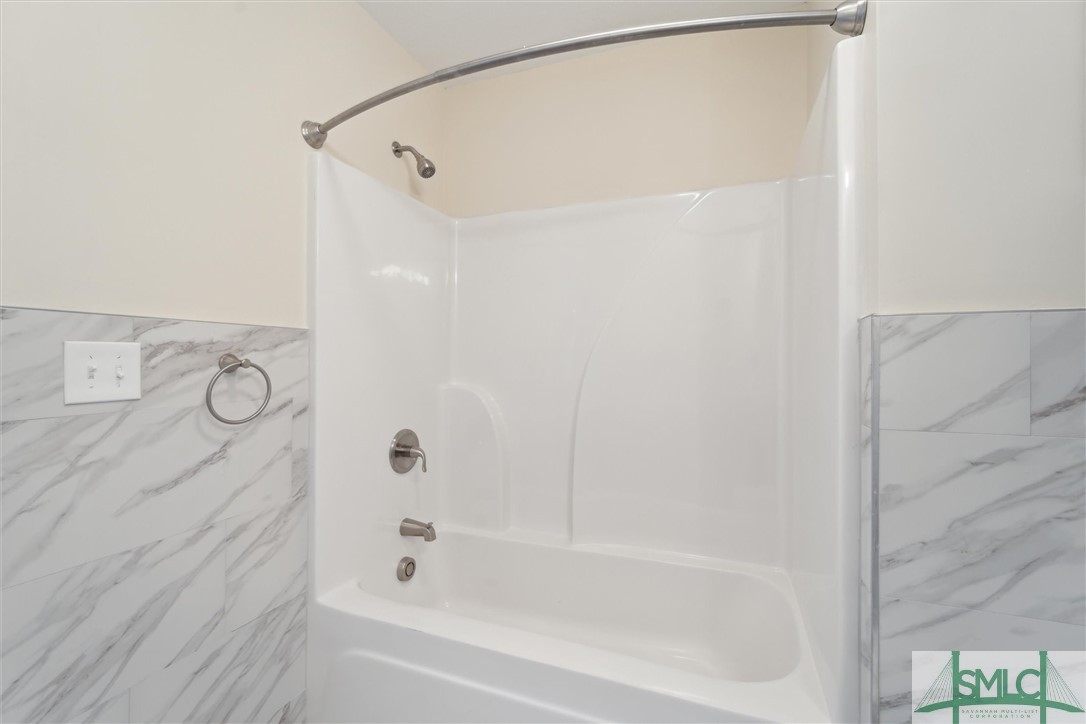 210 Peter King Road B