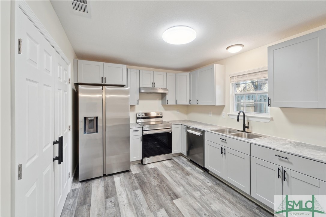 210 Peter King Road B