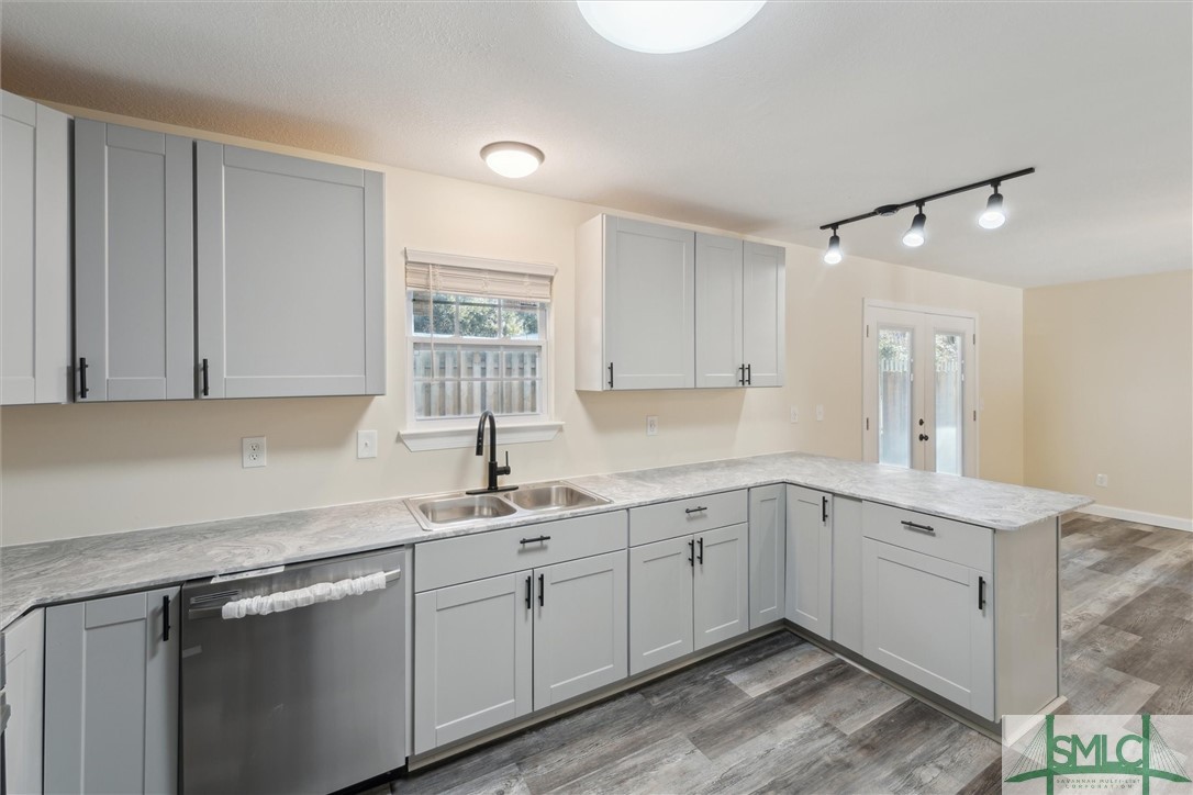 210 Peter King Road B