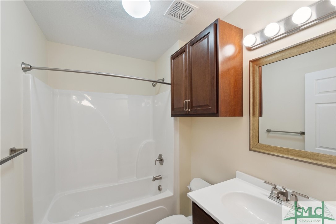 210 Peter King Road C