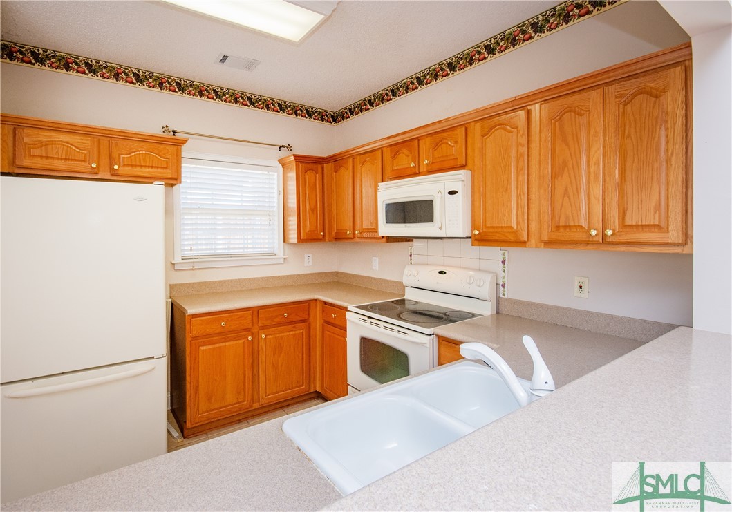 8697 Spivey Village Trail