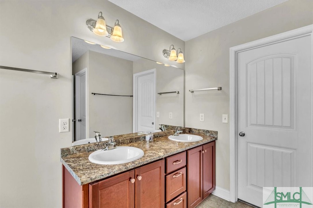 335 Nashview Trail