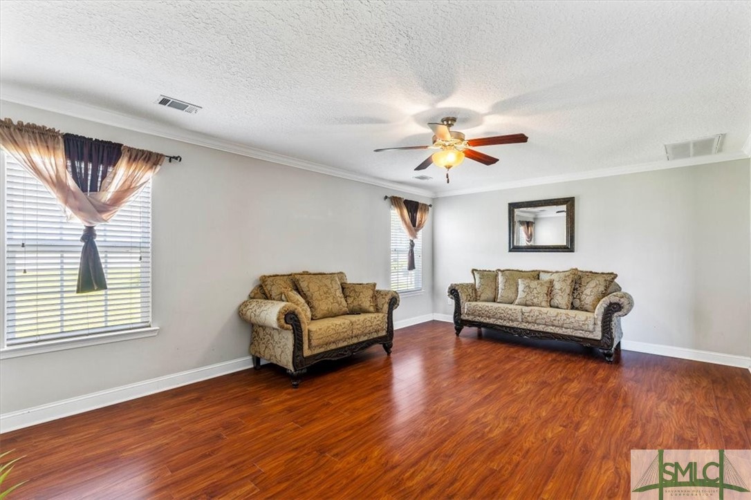 335 Nashview Trail