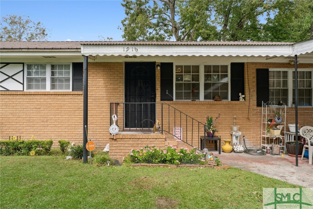 1916 Pendleton Street