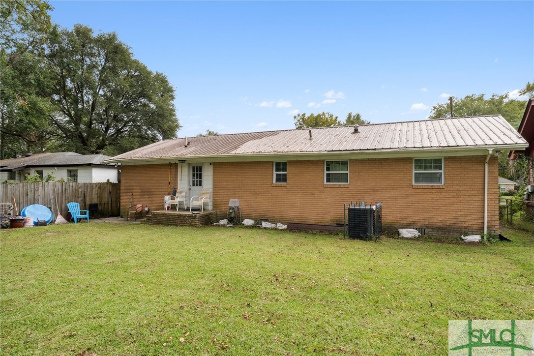 1916 Pendleton Street