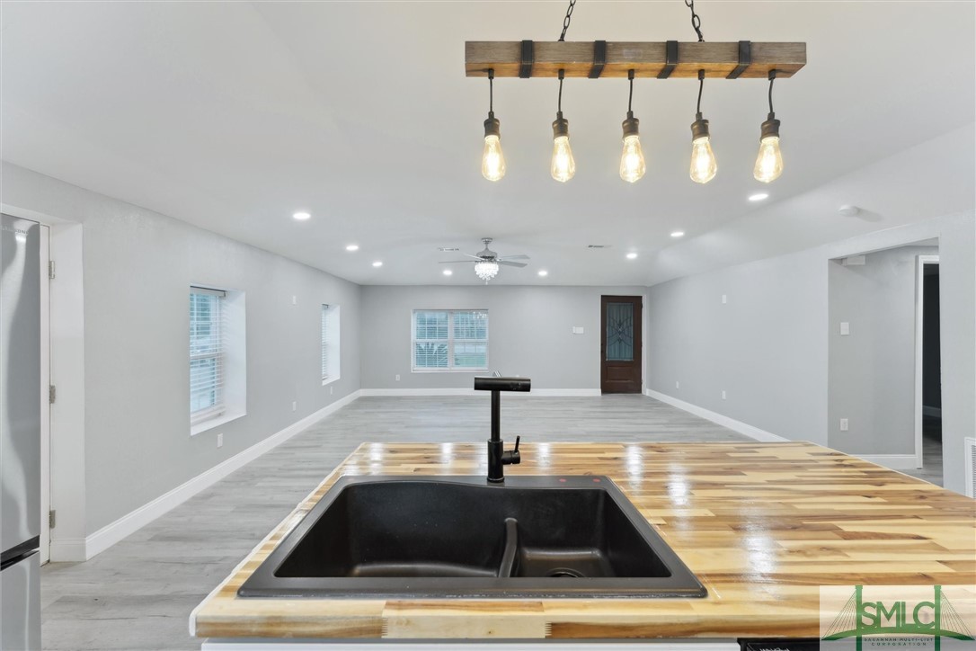 8576 E B Cooper Highway