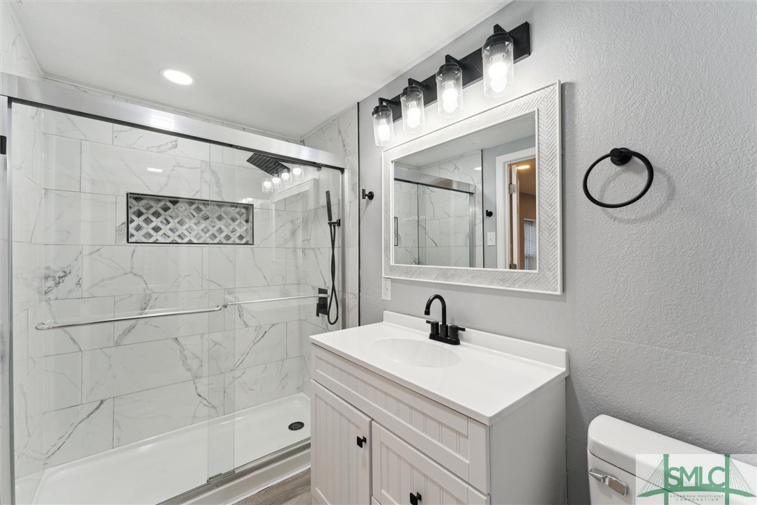 8576 E B Cooper Highway