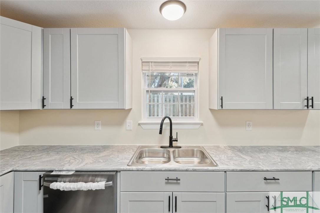 210 Peter King Road B