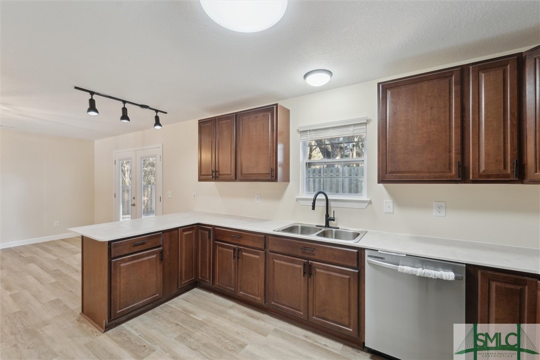 210 Peter King Road C