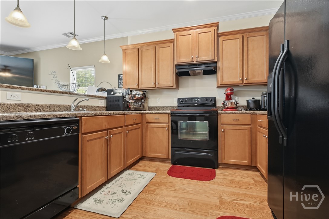 1 Red Robin Court
