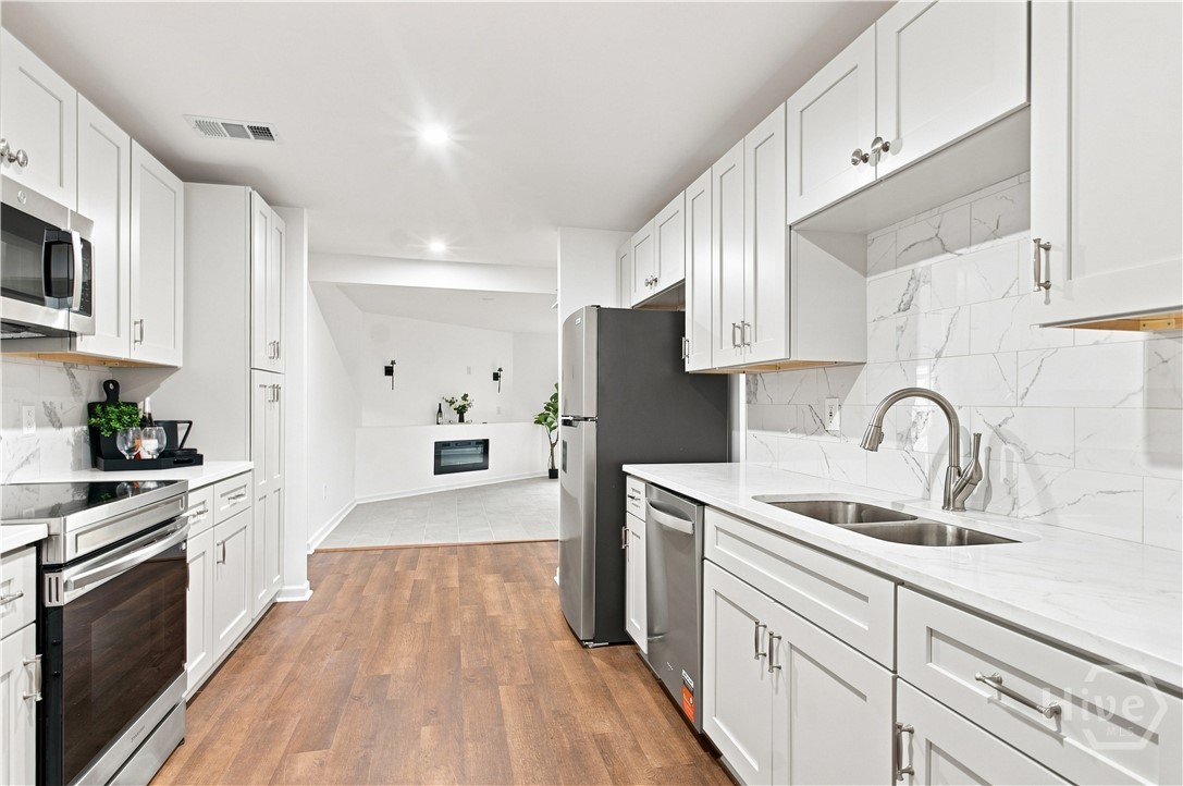 1504 Cathy Street