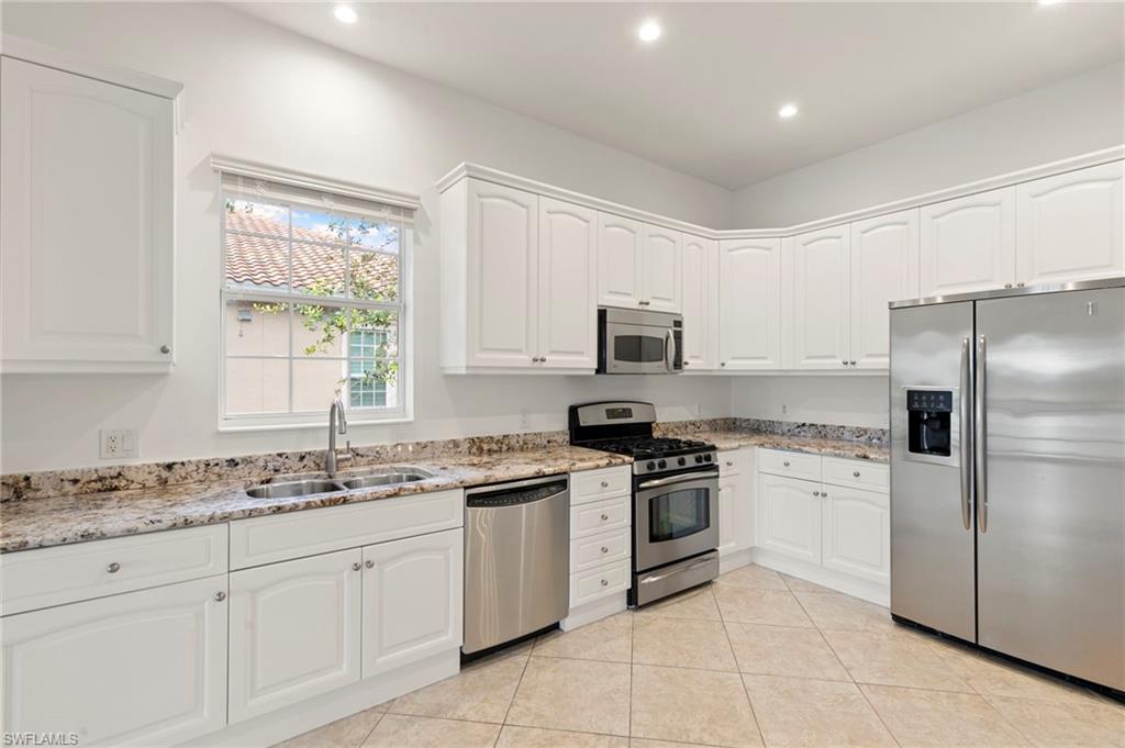 8961 Cherry Oaks TRL # 202