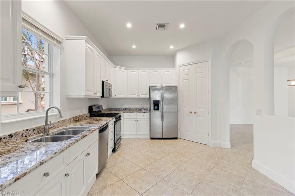 8961 Cherry Oaks TRL # 202