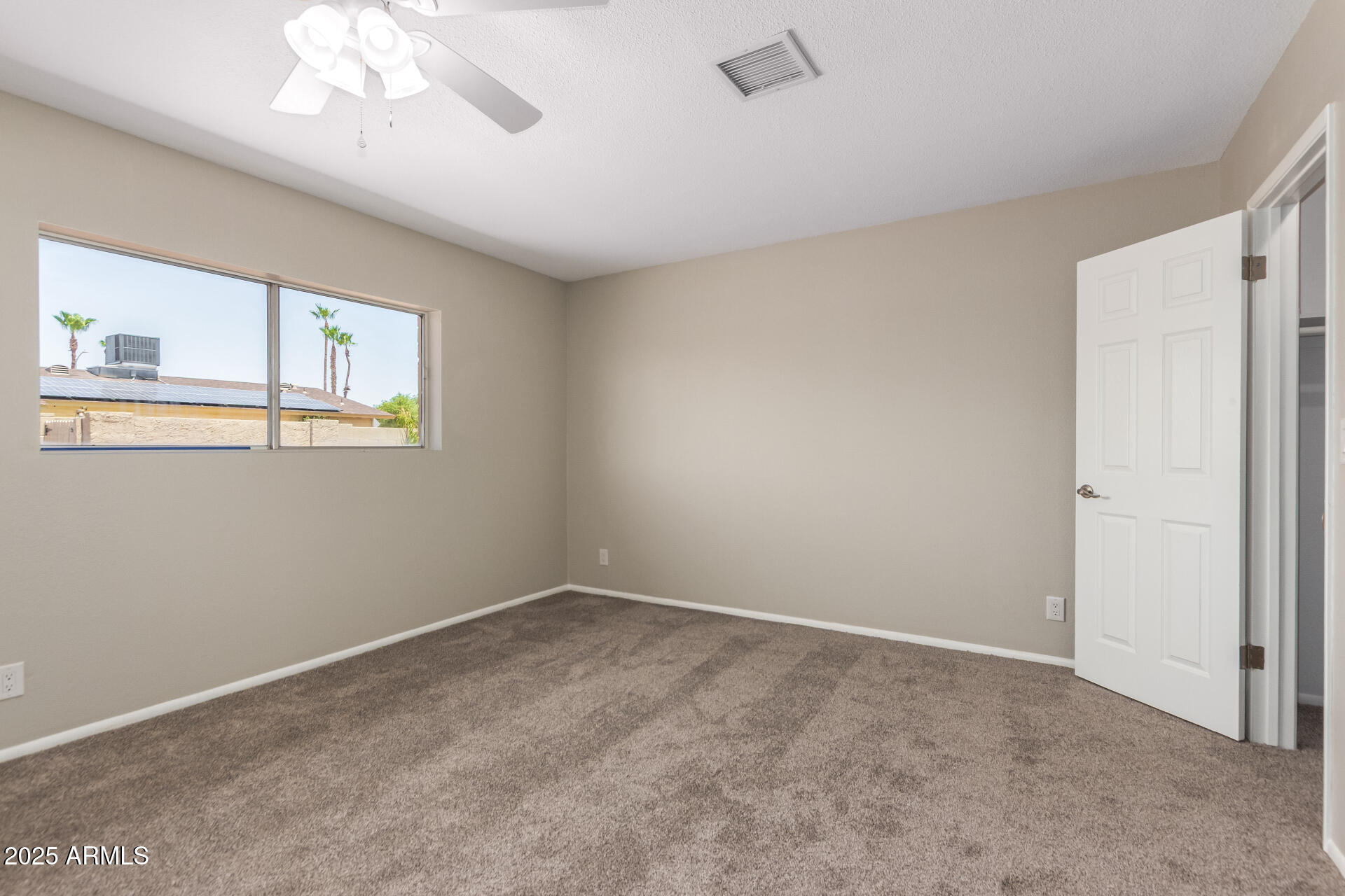 734 E VIA MARIA Street