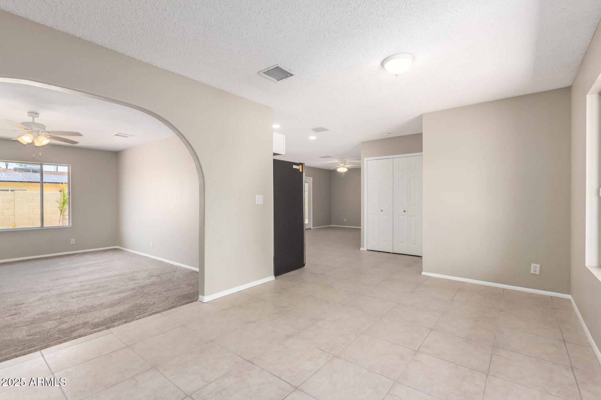 734 E VIA MARIA Street