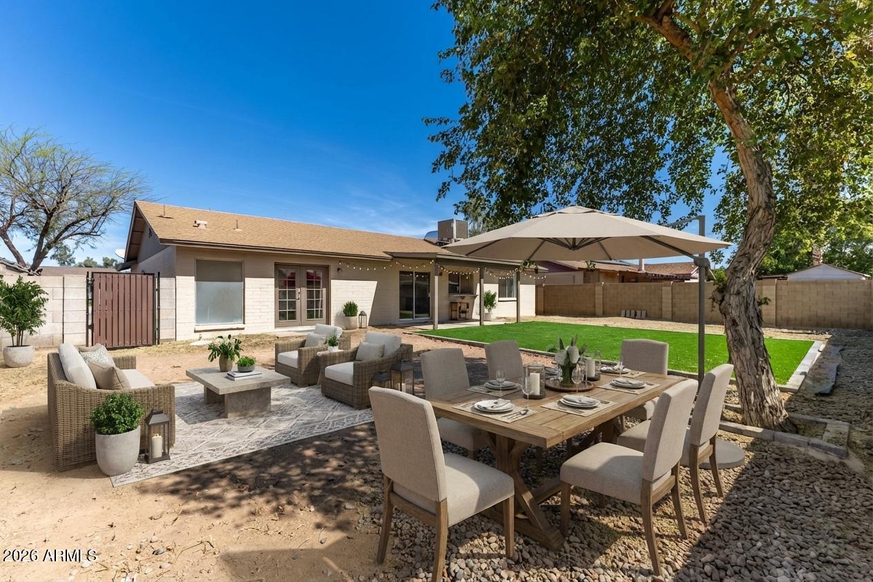 1209 W MARLBORO Drive