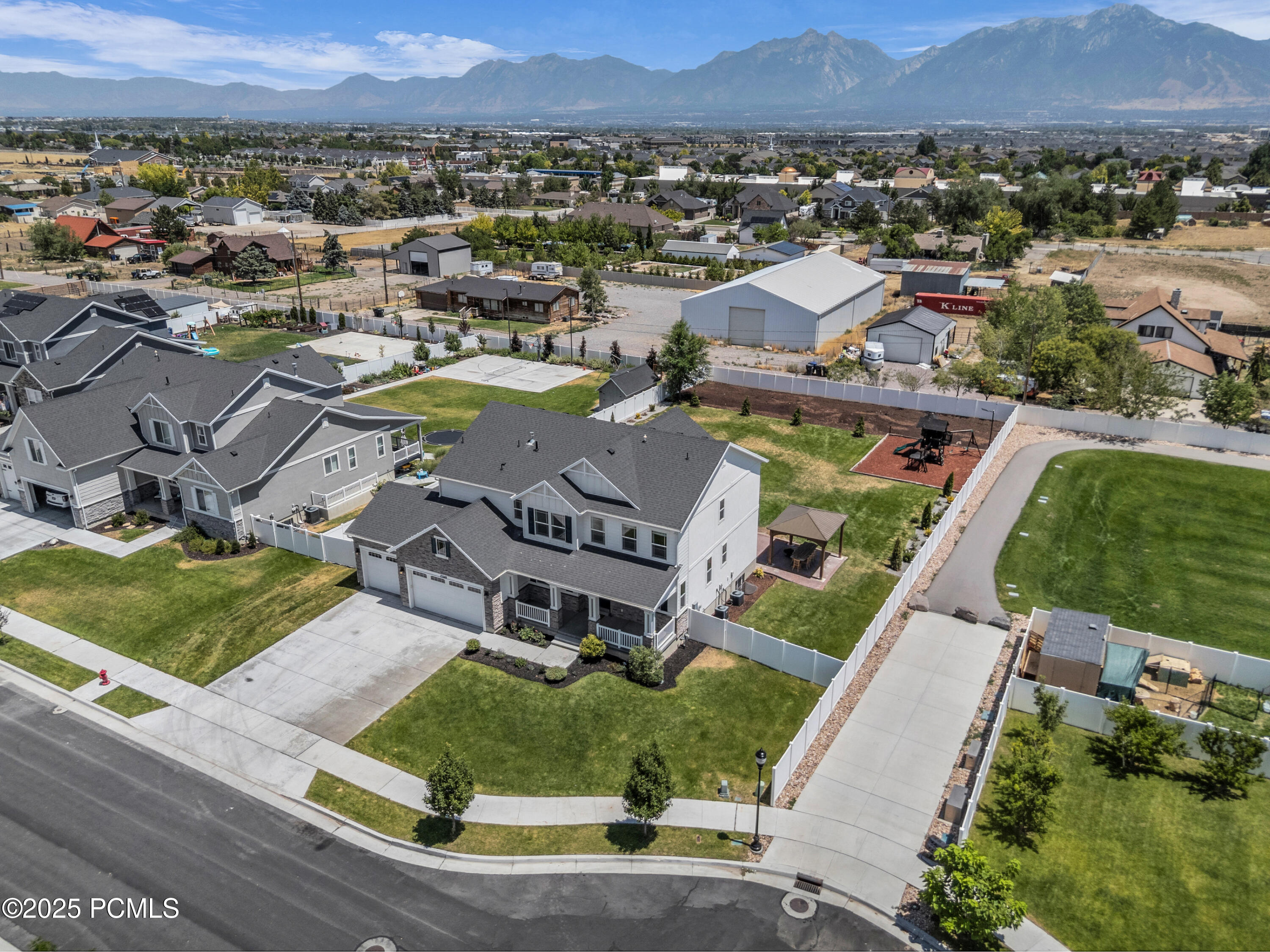 13249 S Shearing Cove