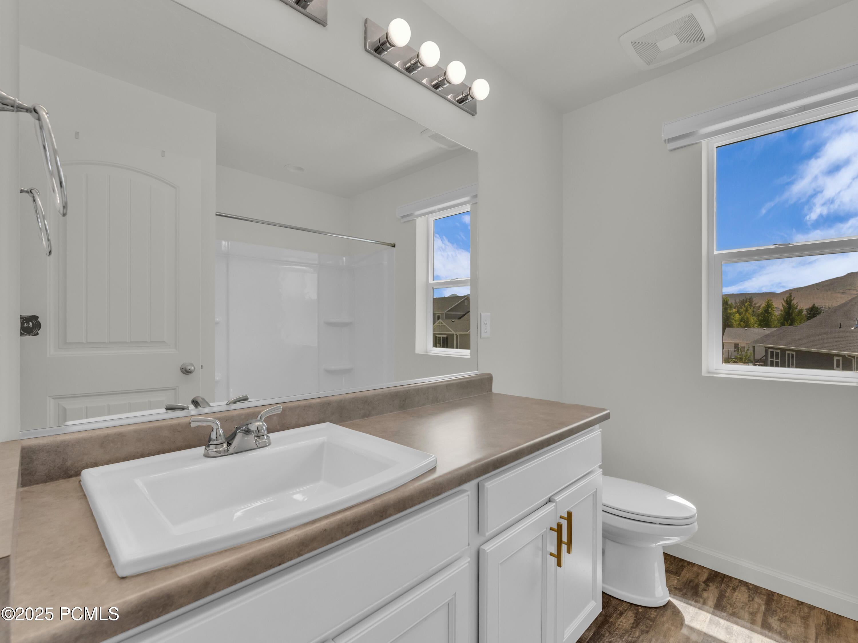 13249 S Shearing Cove