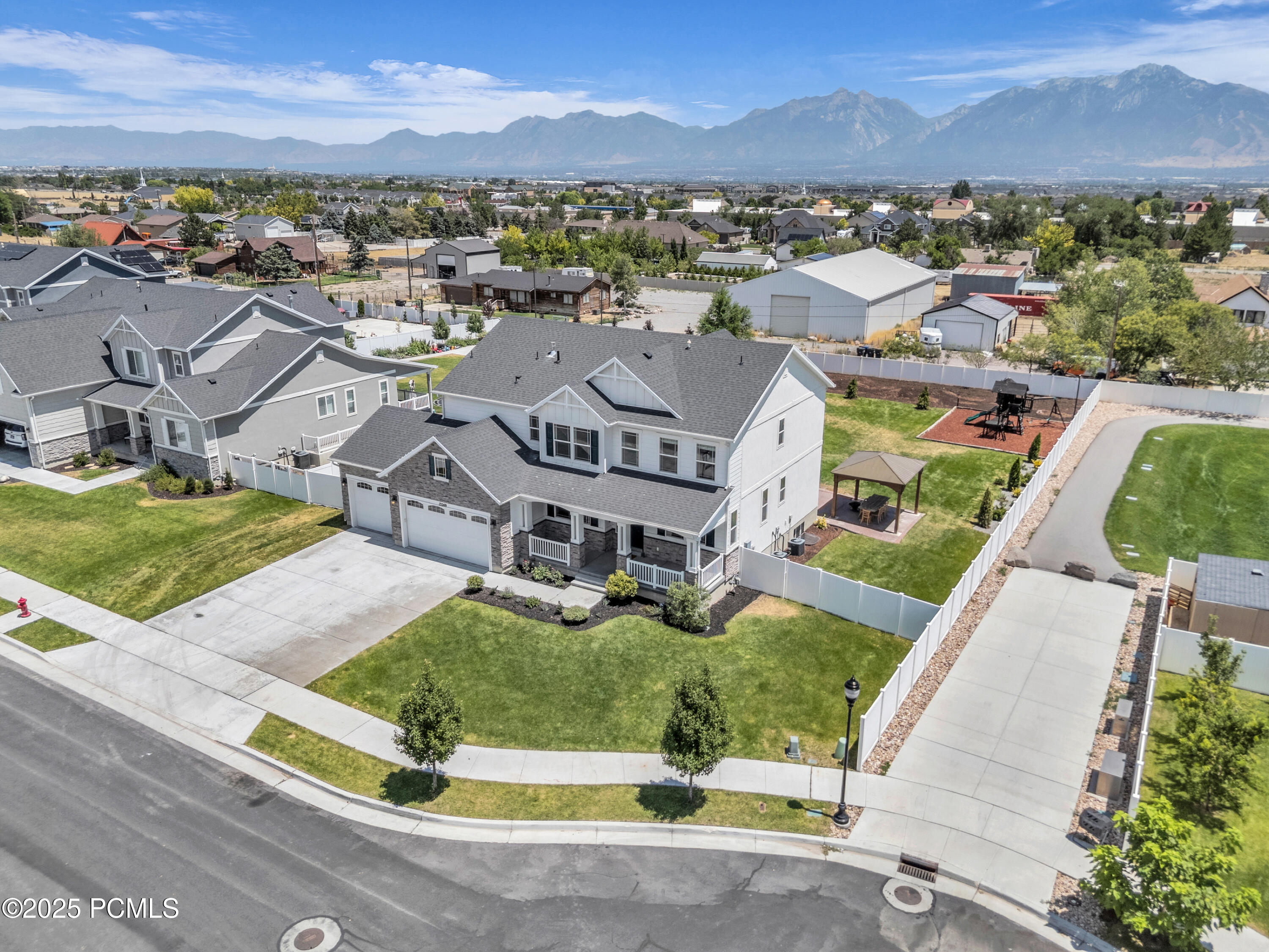 13249 S Shearing Cove