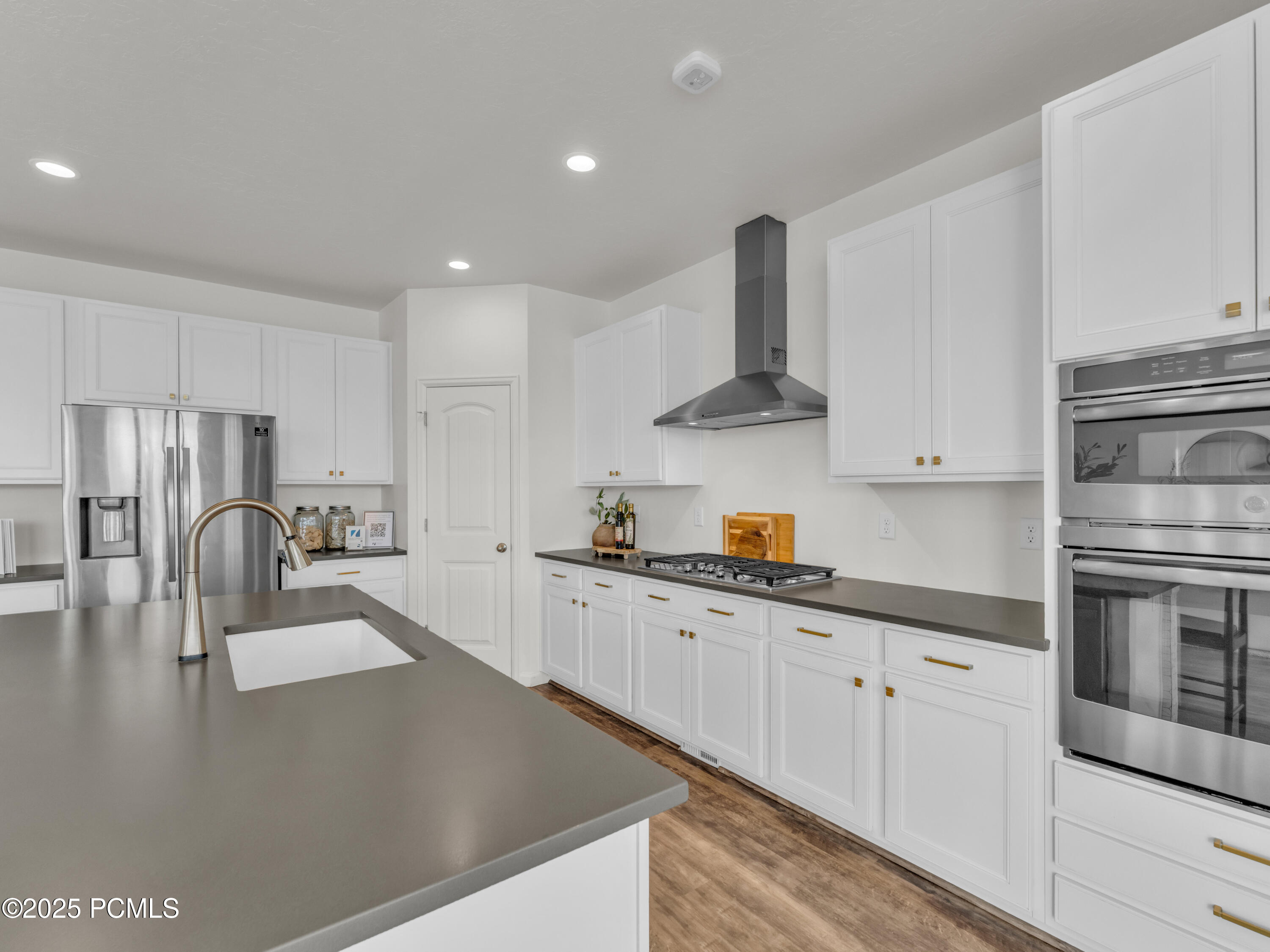 13249 S Shearing Cove