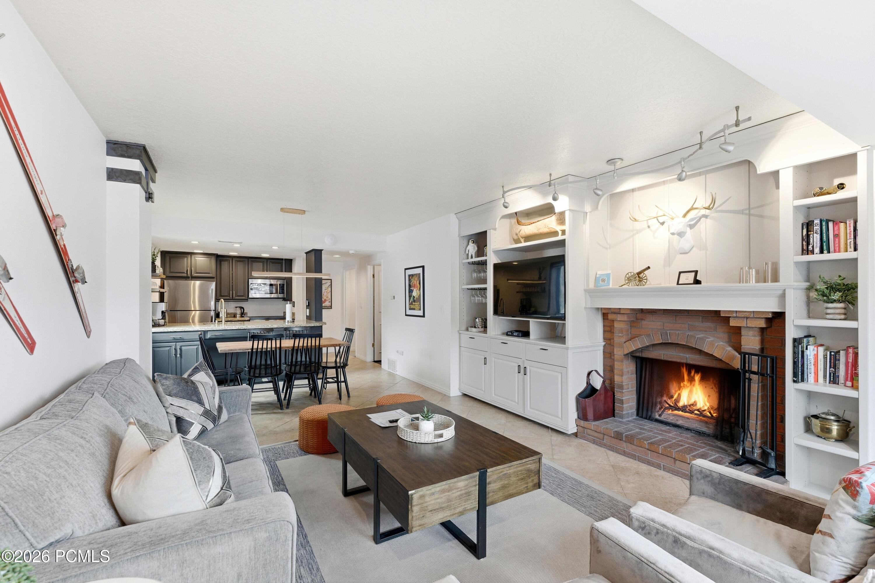 50 N Shadow Ridge Road 4300