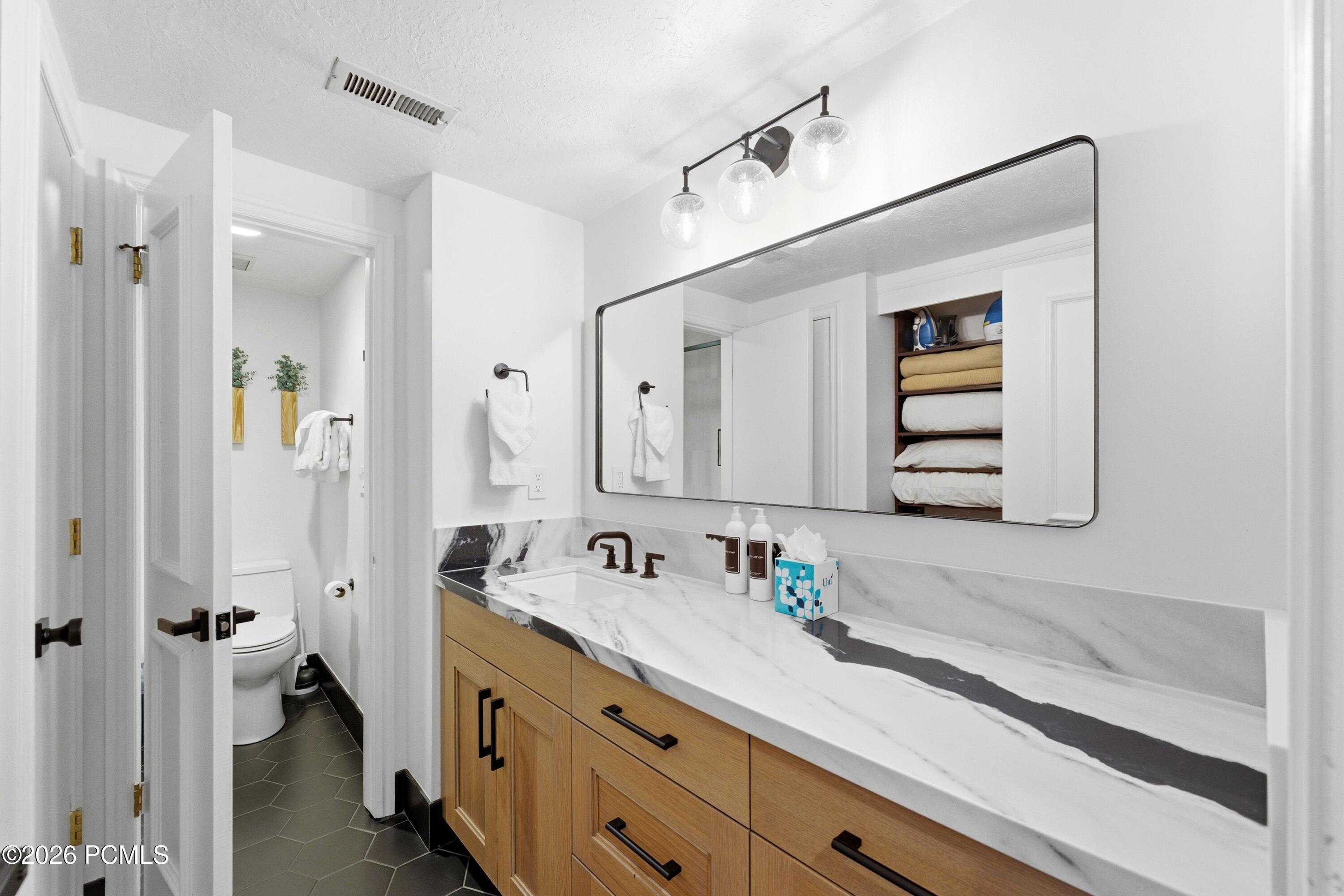 50 N Shadow Ridge Road 4300