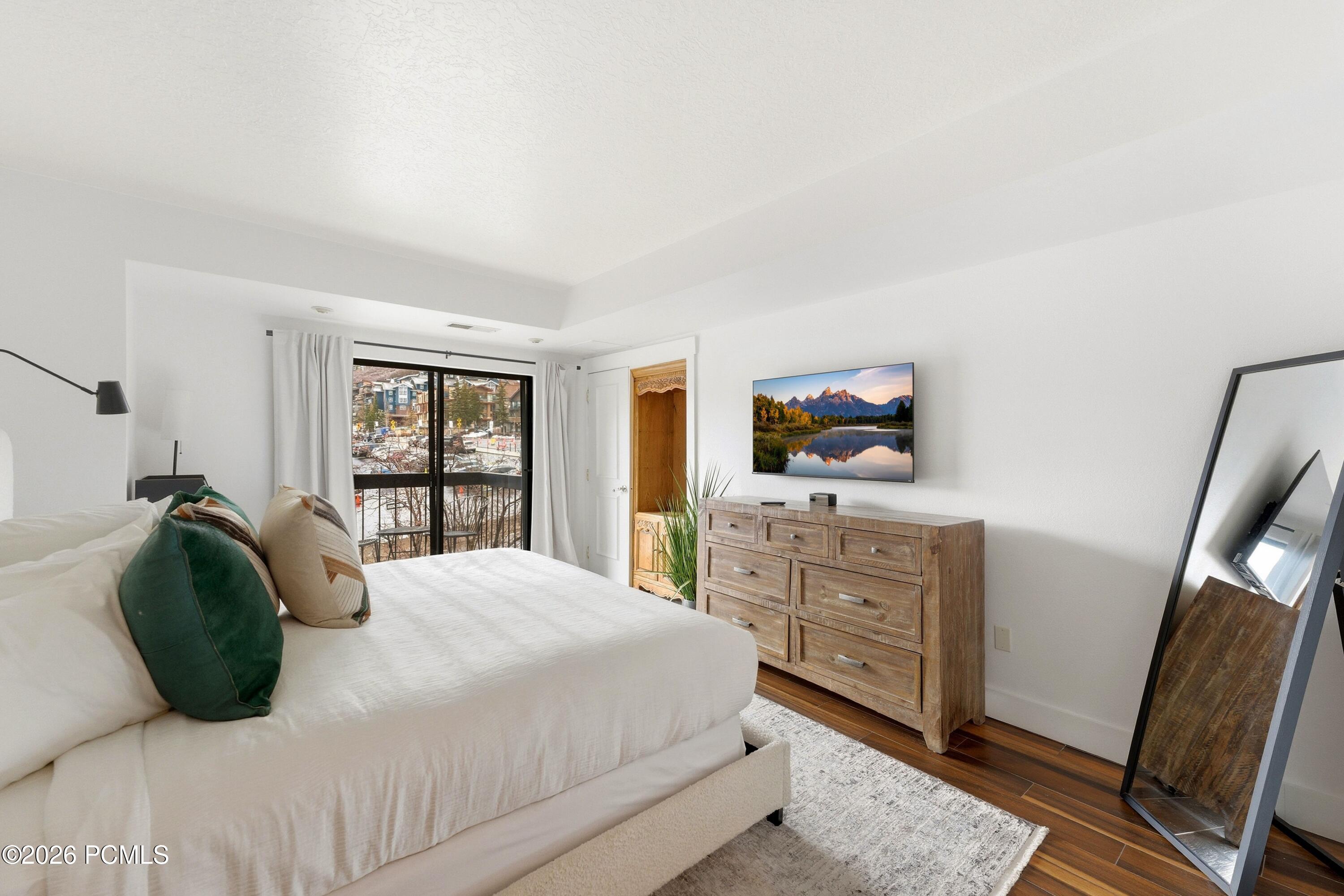 50 N Shadow Ridge Road 4300