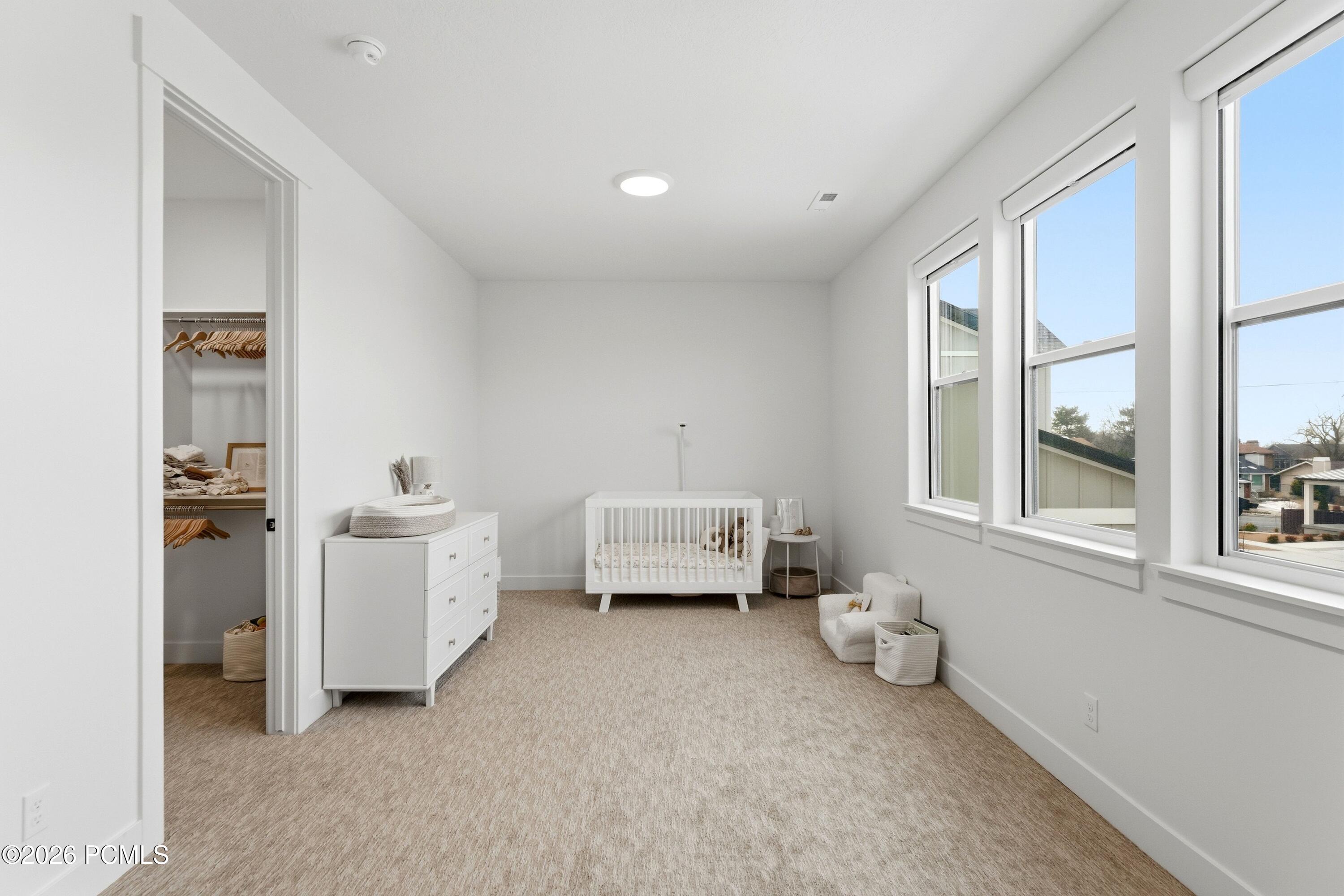 8569 S Round Stone Cove