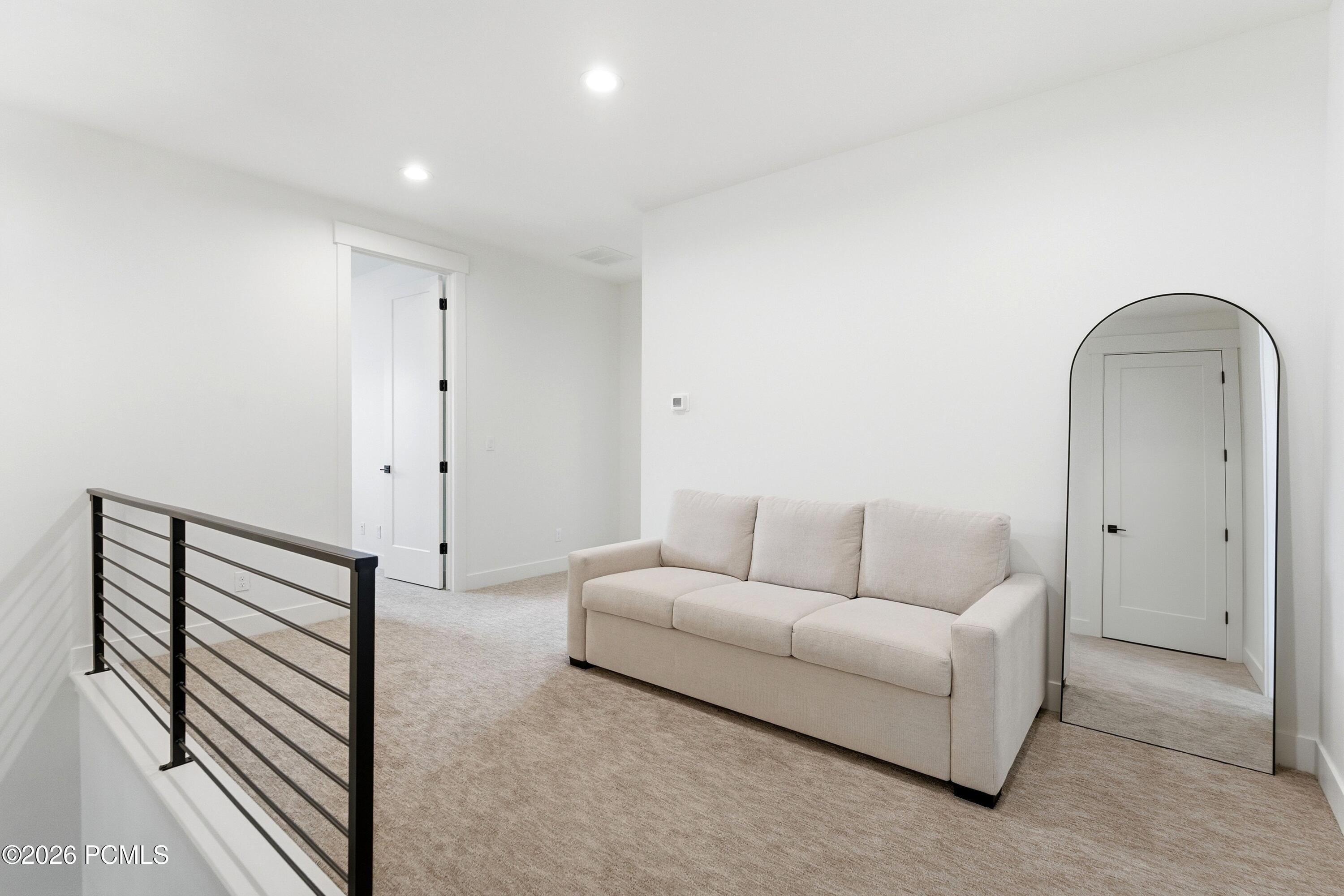 8569 S Round Stone Cove