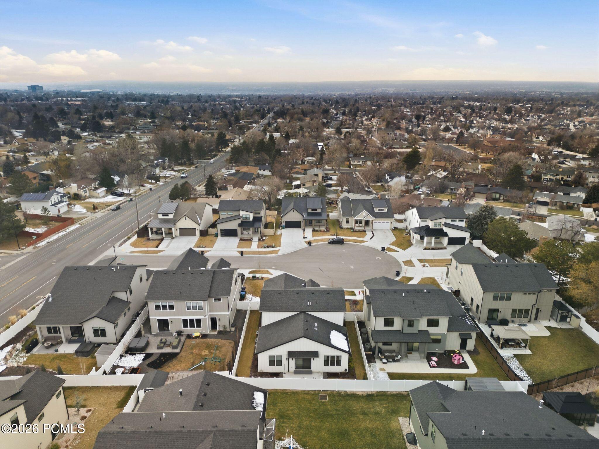 8569 S Round Stone Cove