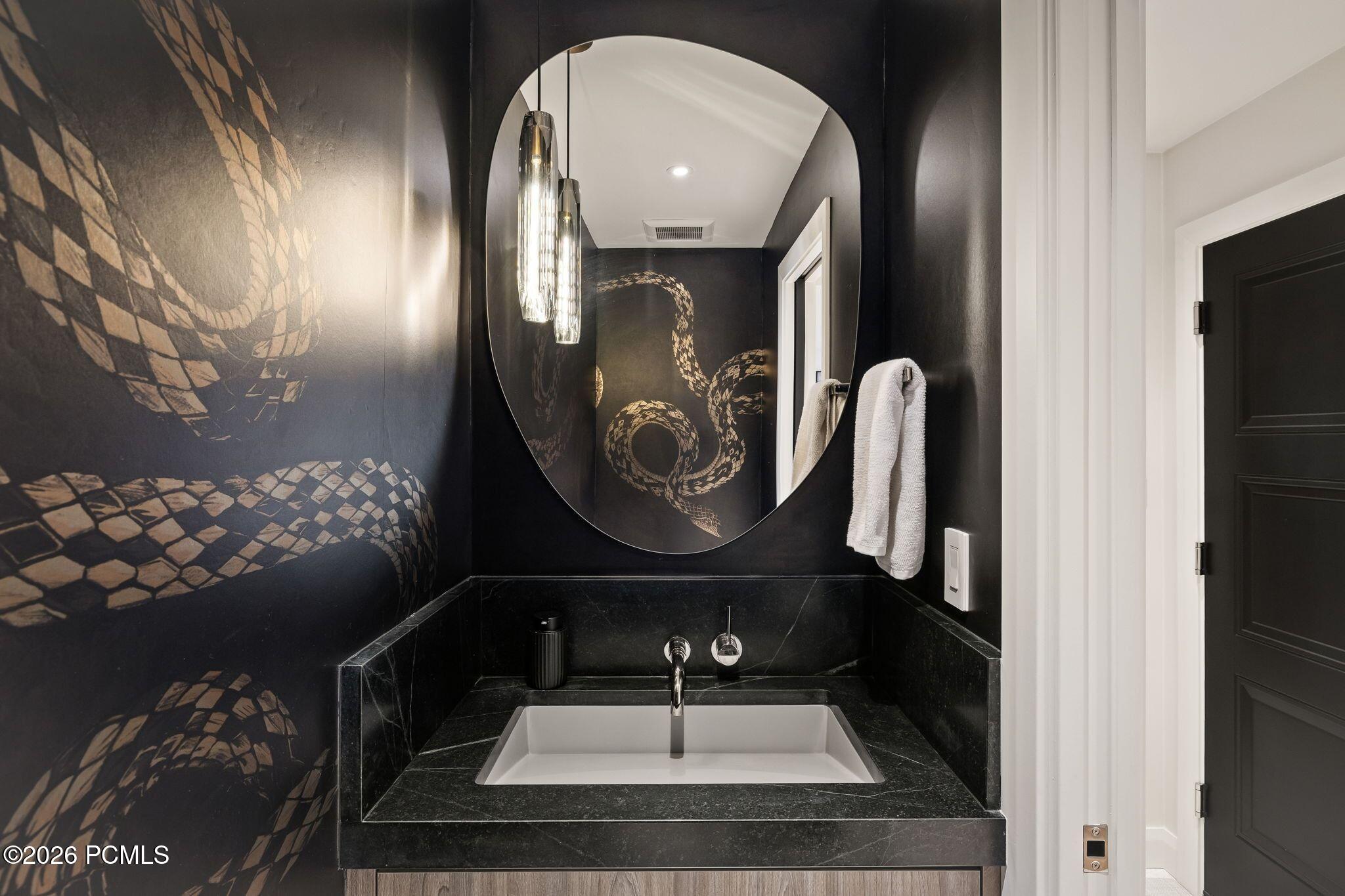 1404 Canterbury Drive