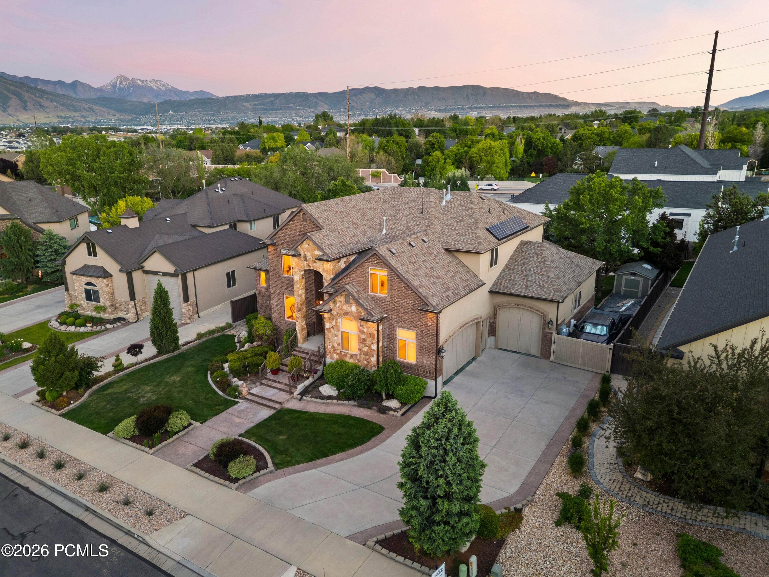 1247 W Alta Creek Circle