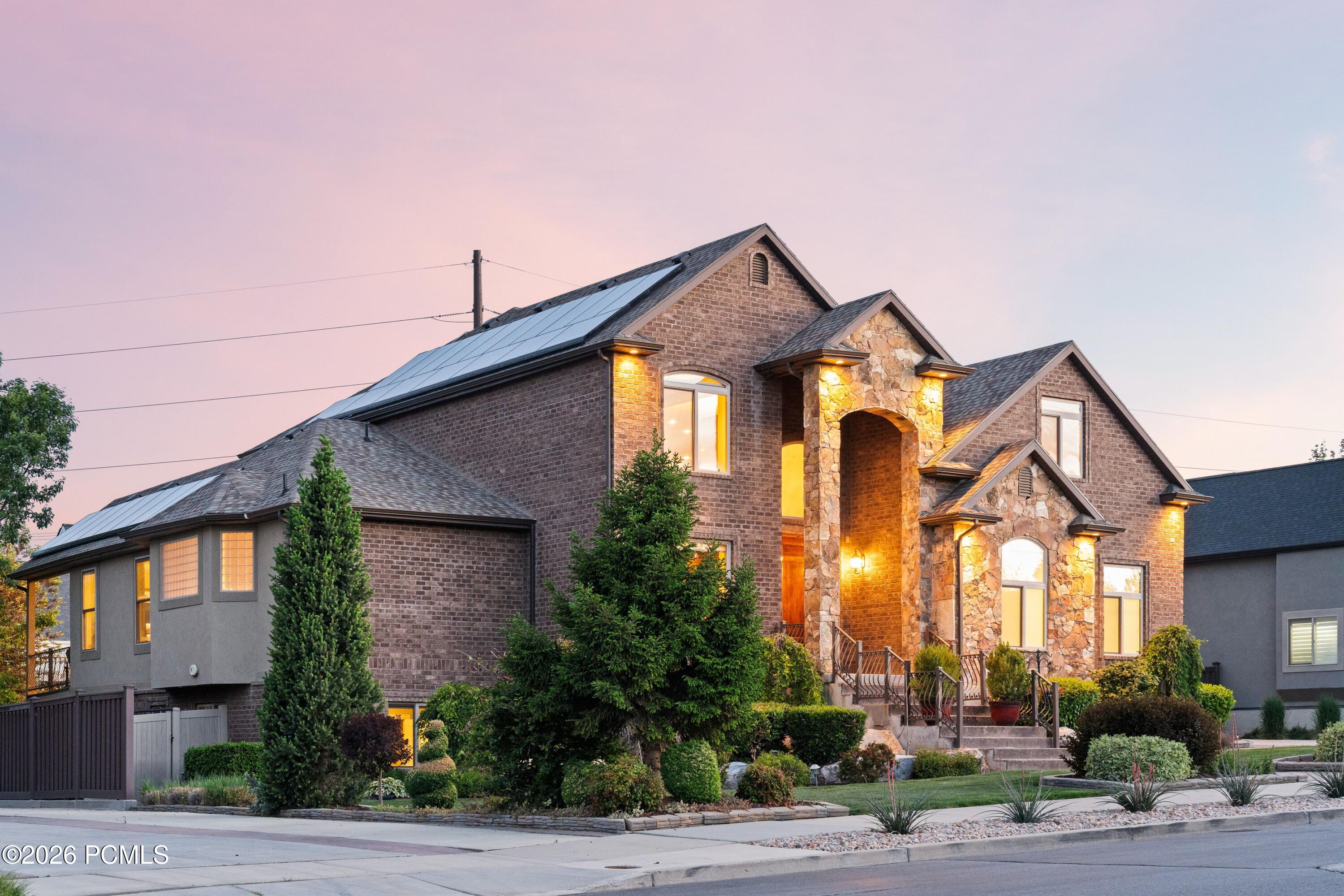 1247 W Alta Creek Circle