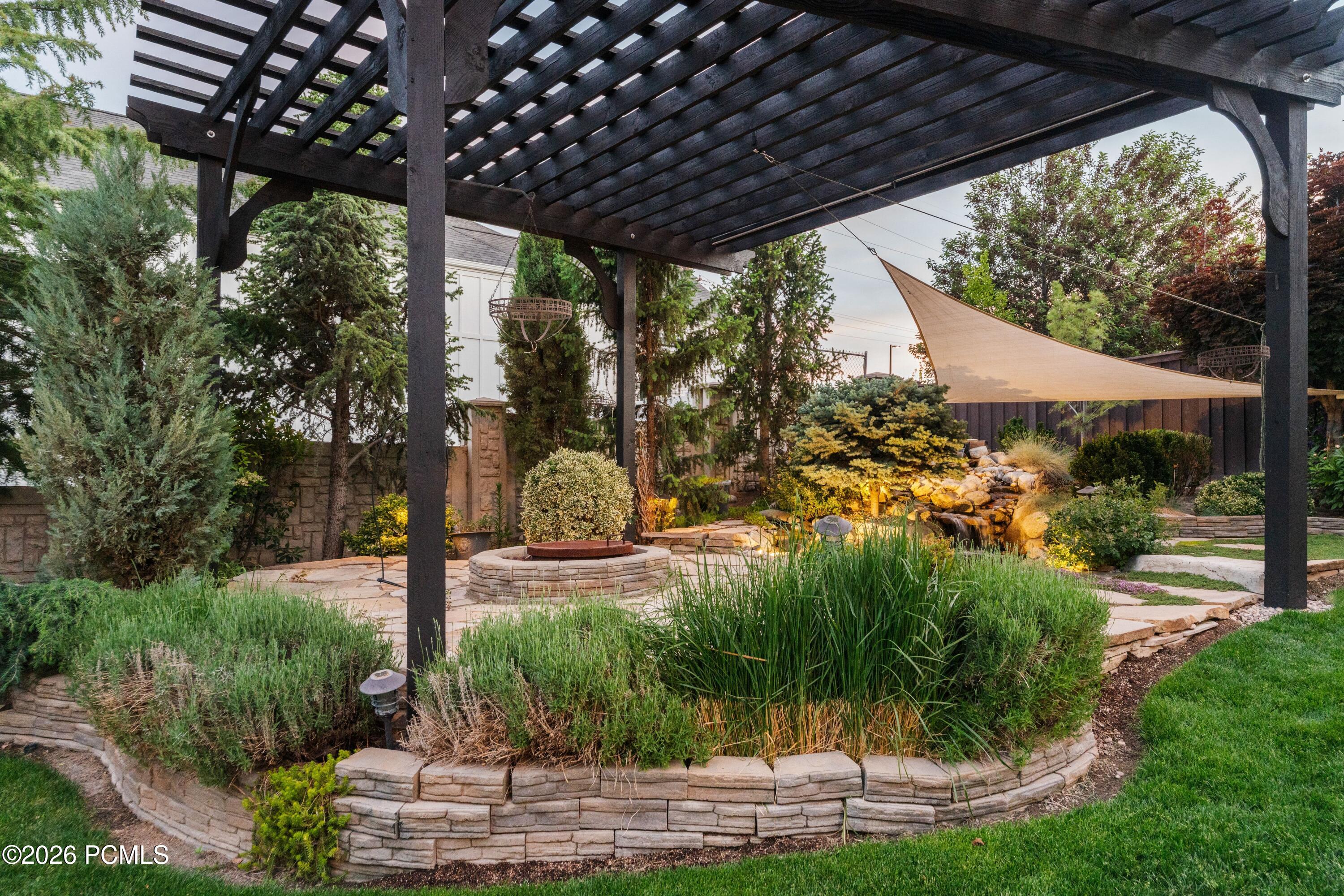 1247 W Alta Creek Circle