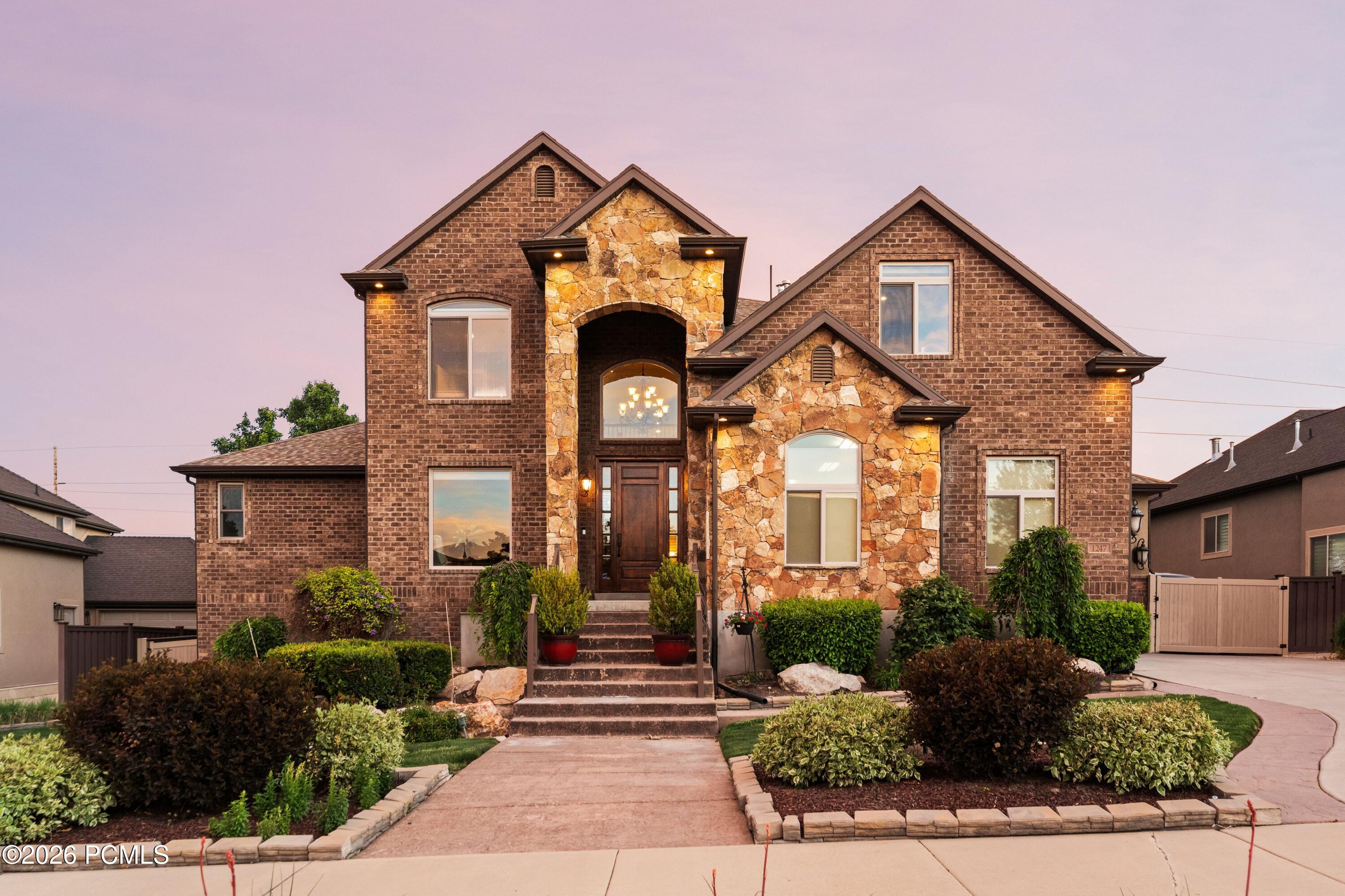 1247 W Alta Creek Circle