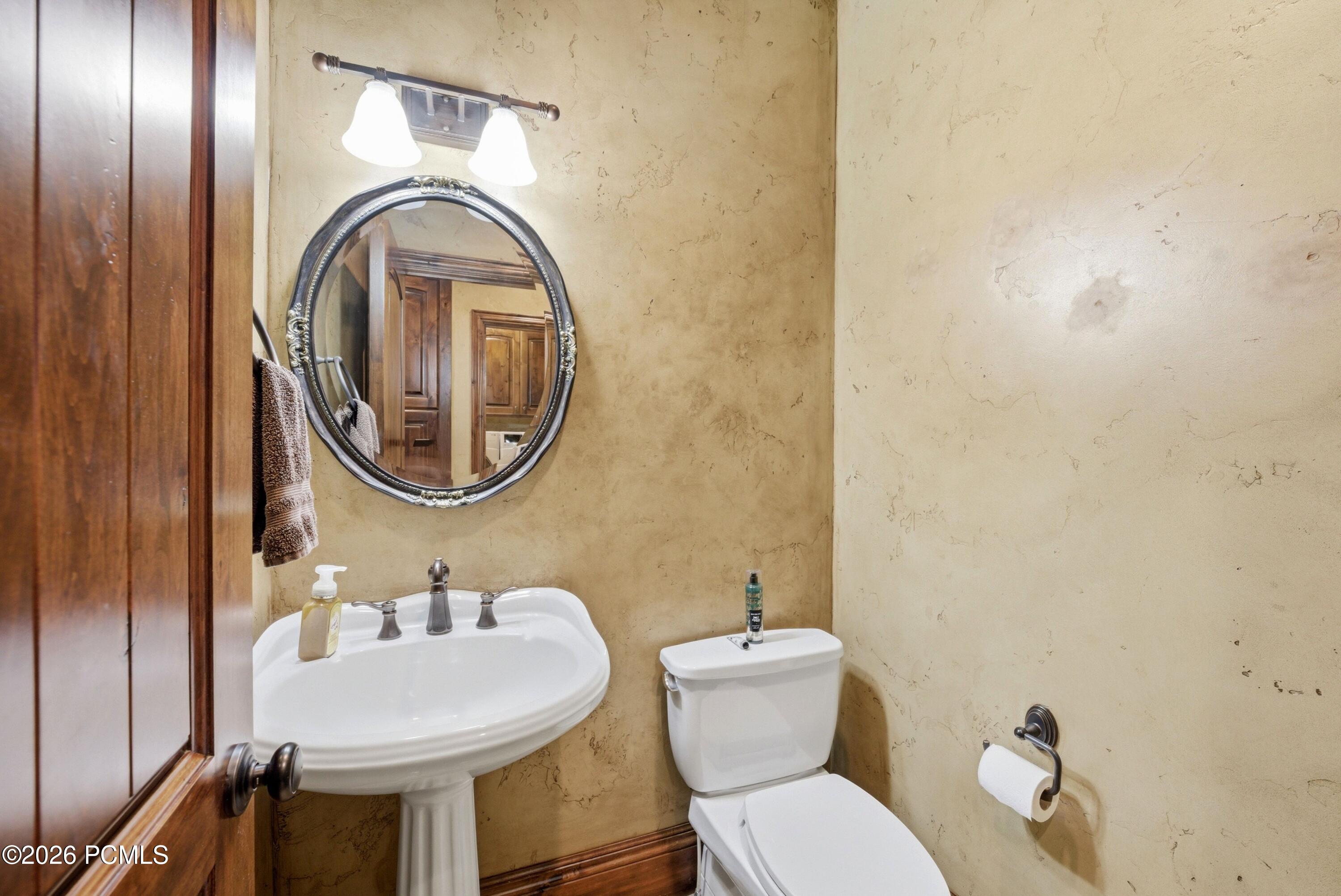 1247 W Alta Creek Circle