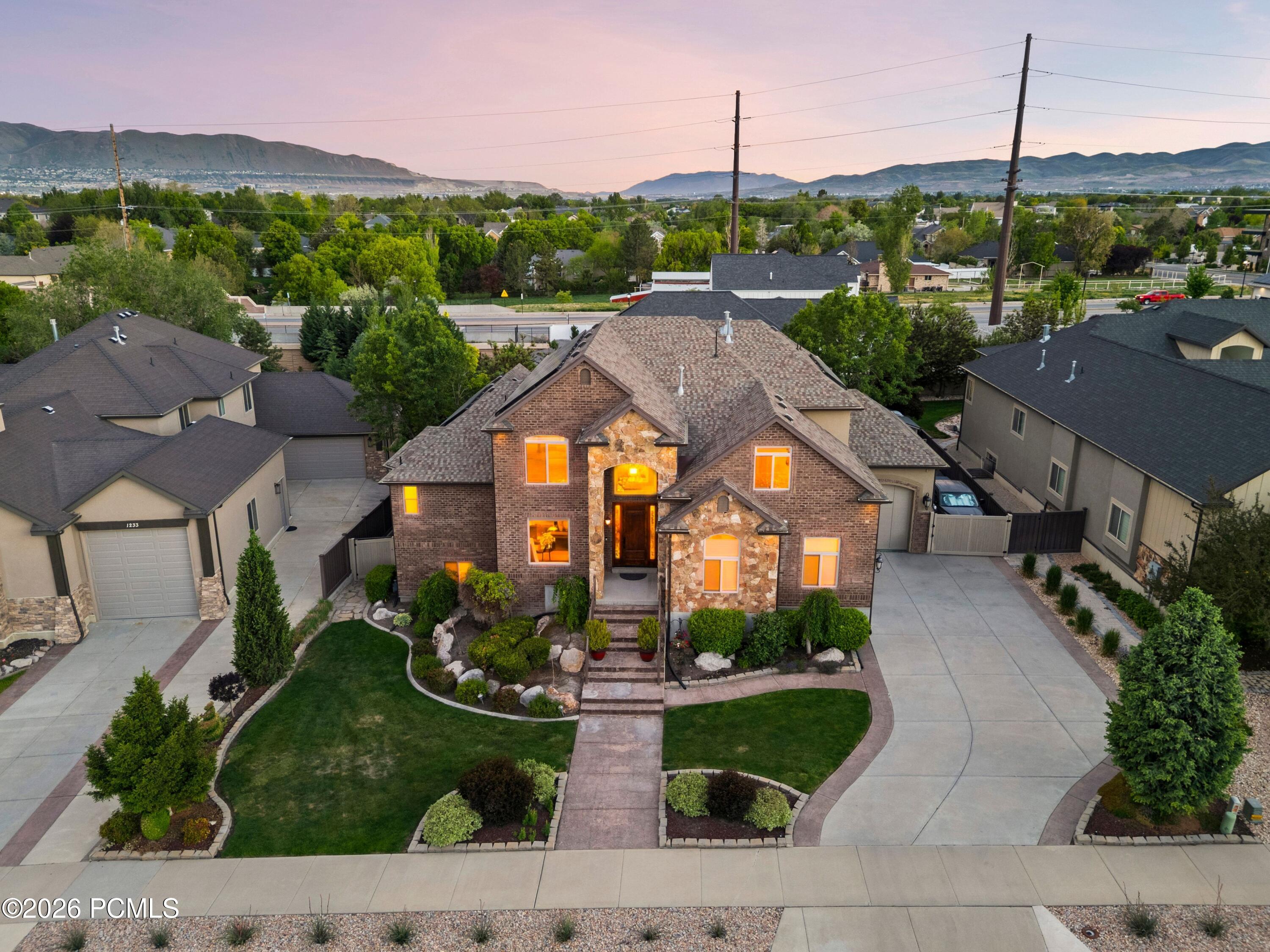 1247 W Alta Creek Circle