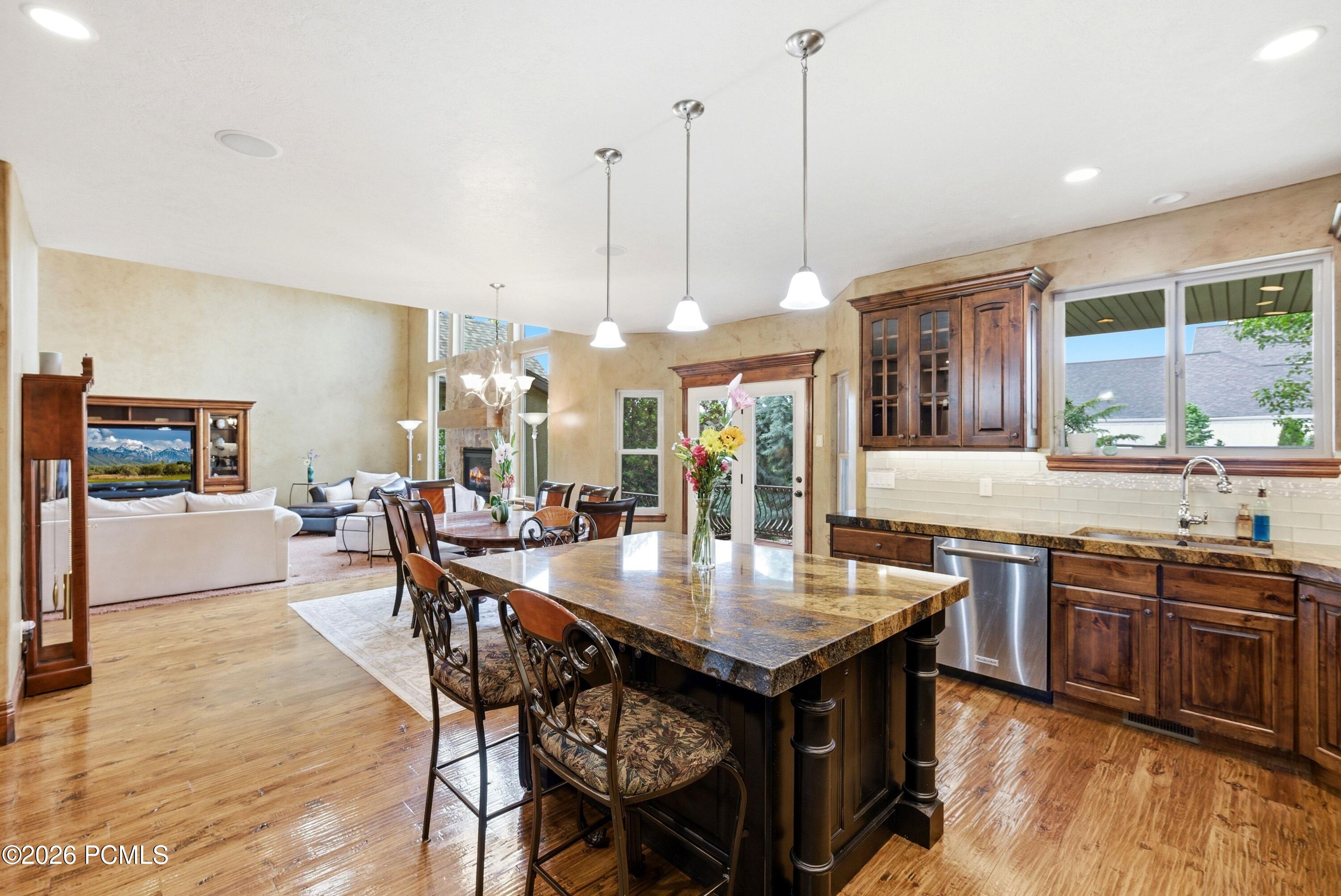 1247 W Alta Creek Circle