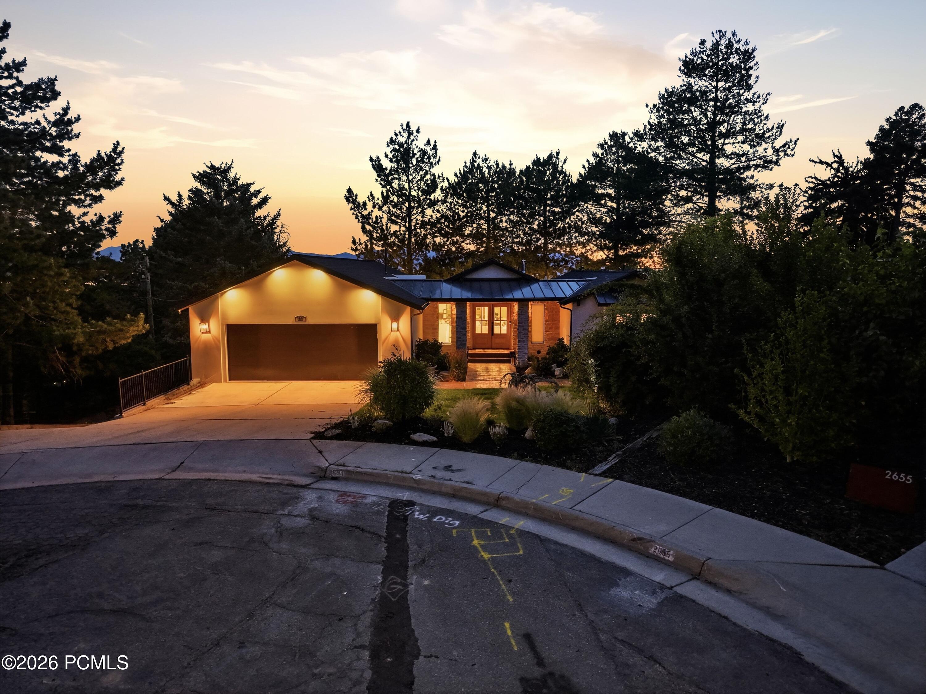 2651 E Hiawatha